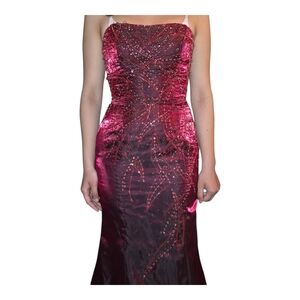 Red Strapless Sleeveless Gown